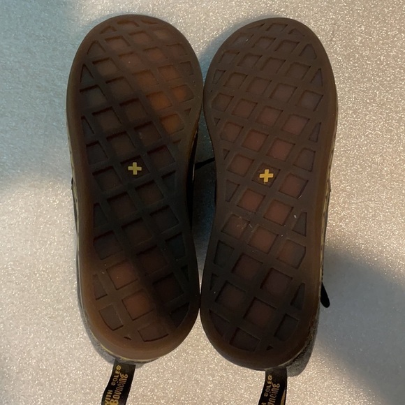 Dr Martens Maelly black leather with padded collar Maelly sneaker boots lace-up - Picture 8 of 12